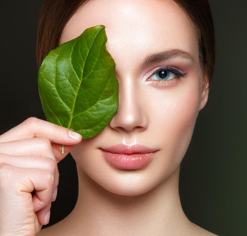 Contorno de Ojos y Labios